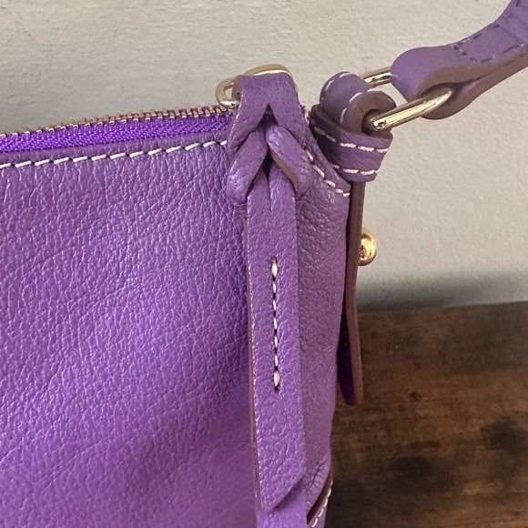 Dooney & Bourke purple pebble grain leather handbag - Picture 8 of 11